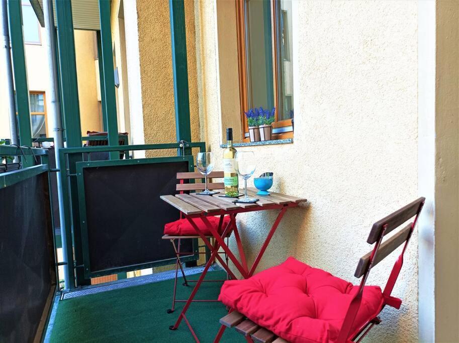 Modernes Apartment Mit Balkon Magdebourg Extérieur photo